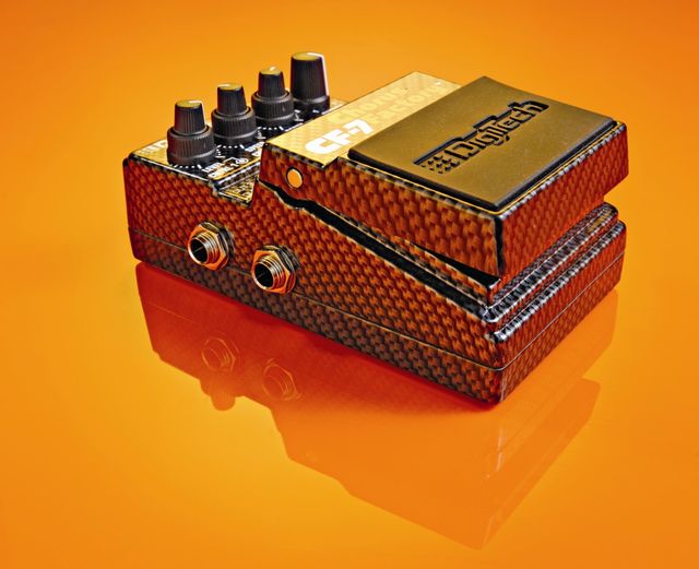 Seven chorus models in one stompbox